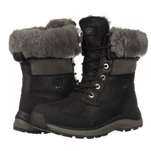 NWOT UGG Adirondack Boot III Size 8